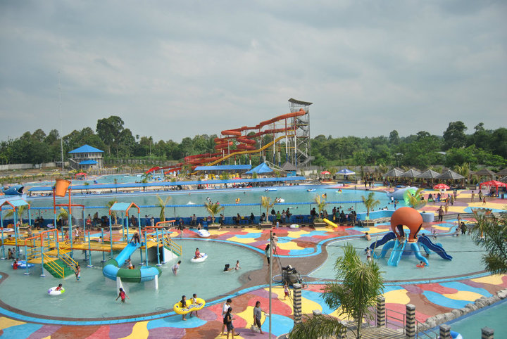 Tempat Wisata di Medan - Hairos Water Park