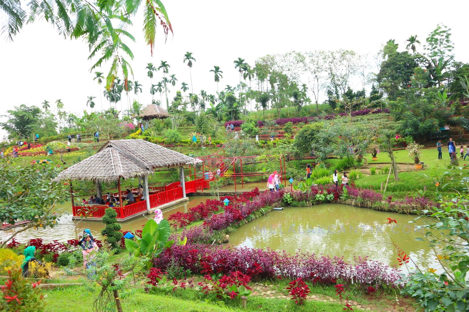 Tempat Wisata di Medan - The Le Hu Garden