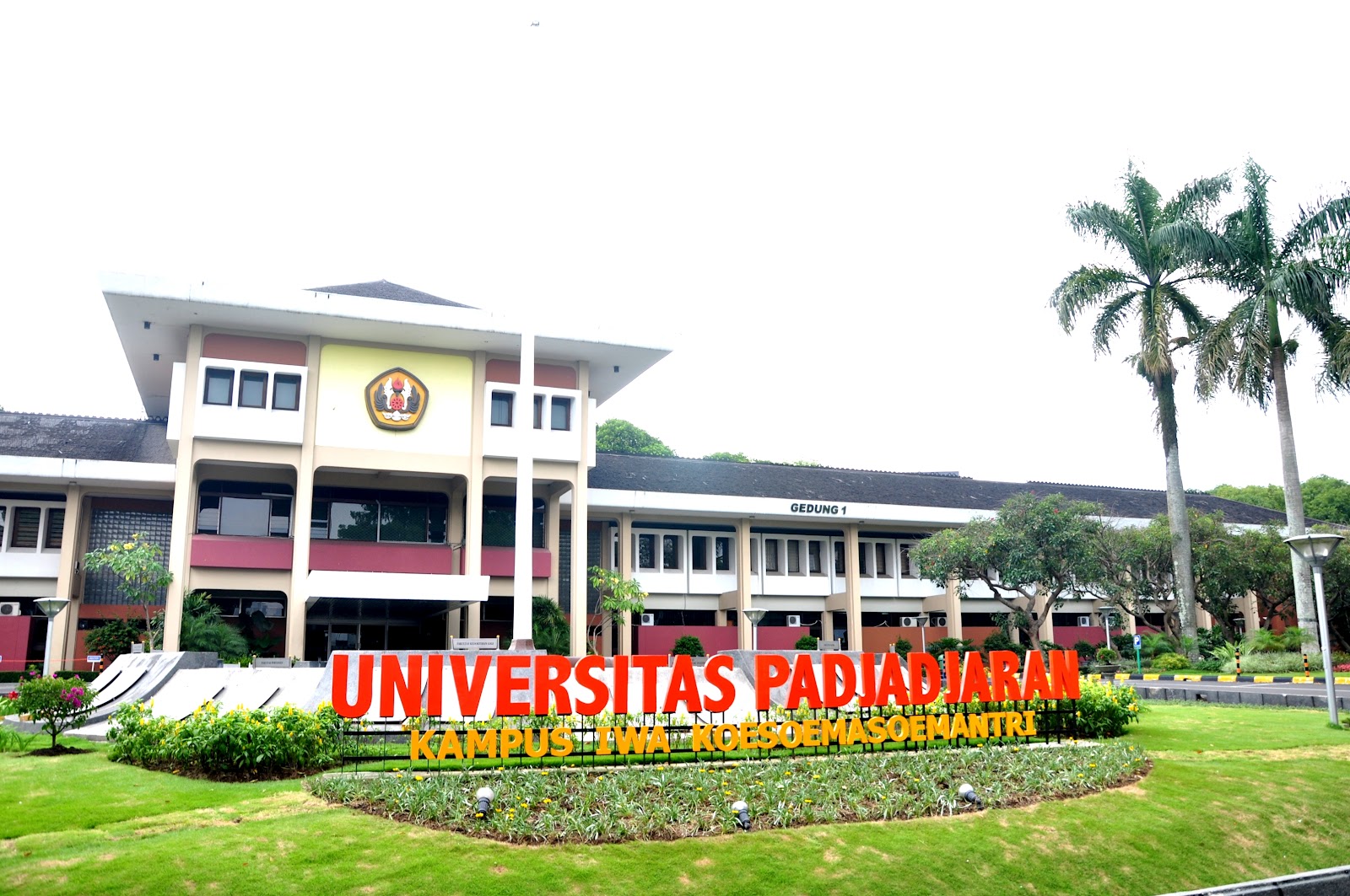 Perguruan Tinggi Favorit - Universitas Padjadjaran