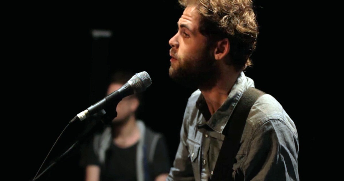 Judul Lagu galau atau lagu sedih milik The Passenger – Let Her Go