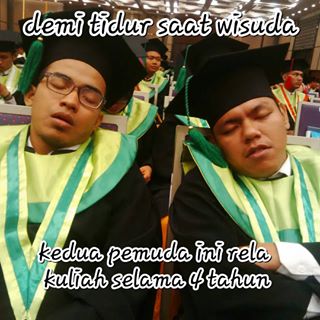 Download 680 Gambar Gokil Wisuda Terbaik Gratis