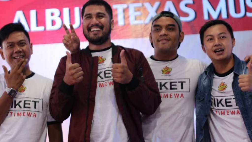 30 Lagu Romantis Terbaik Sepanjang Masa Indonesia 90 An Hingga 2021 Mamikos Info