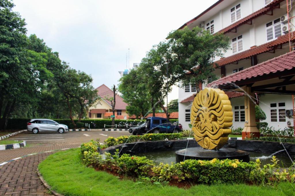 17 Universitas Terbaik di Indonesia  2022 versi UniRank